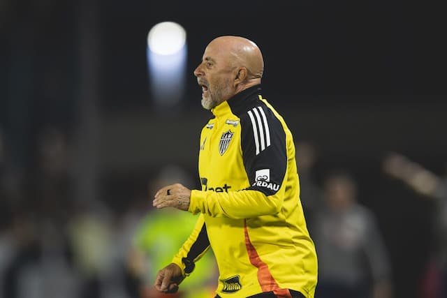 Sampaoli admite falhas e promete: "Até a final precisam ser corrigidas" Sampaoli admite falhas e promete: "Até a final precisam ser corrigidas"
