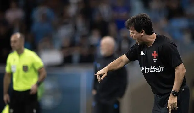 Fernando Diniz vive pior sequência pelo Vasco na temporada Fernando Diniz vive pior sequência pelo Vasco na temporada