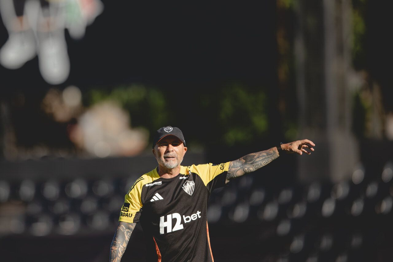 Imagem da noticia Sampaoli tem desfalque no ataque e dúvida na defesa contra o Fortaleza