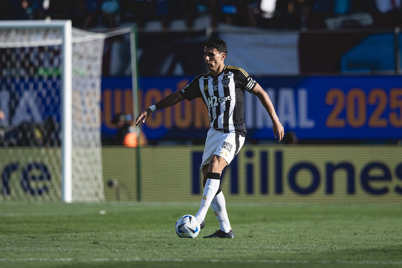 Imagem da noticia Alonso lamenta falta de eficiência e pede desculpas à torcida após vice do Atlético