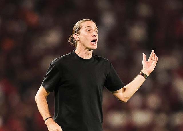 Filipe Luís destaca a 'única forma do Flamengo vencer o PSG': "Fazer um jogo perfeito" Filipe Luís destaca a 'única forma do Flamengo vencer o PSG': "Fazer um jogo perfeito"