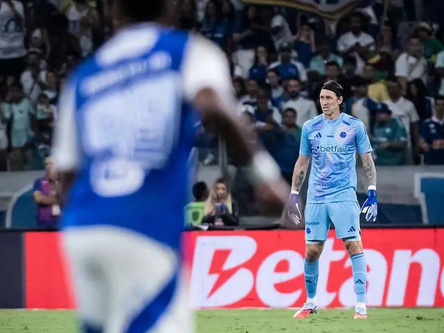 Cássio celebra vaga direta na Libertadores e elogia controle do Cruzeiro Cássio celebra vaga direta na Libertadores e elogia controle do Cruzeiro