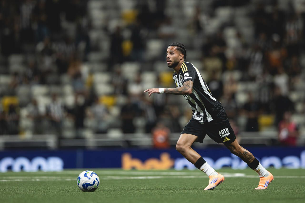 Imagem da noticia Alexsander sofre ruptura de ligamento e não tem prazo para retornar no Atlético-MG