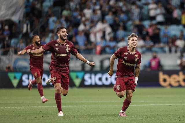 Soteldo decide e Fluminense vence o Grêmio no Sul Soteldo decide e Fluminense vence o Grêmio no Sul