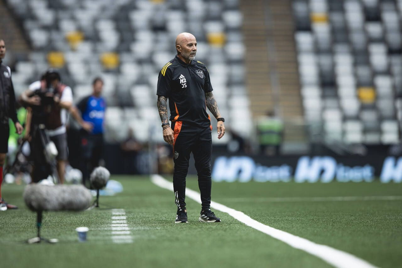 Imagem da noticia Sampaoli vê ano difícil e projeta Atlético em "alto nível" em 2026