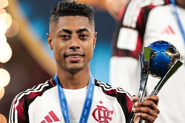 Bruno Henrique admite dificuldade na vitória do Flamengo contra o Cruz Azul Bruno Henrique admite dificuldade na vitória do Flamengo contra o Cruz Azul