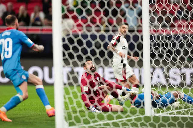 Decisivo em vaga do Flamengo, Arrascaeta comenta gol "de presente" Decisivo em vaga do Flamengo, Arrascaeta comenta gol "de presente"