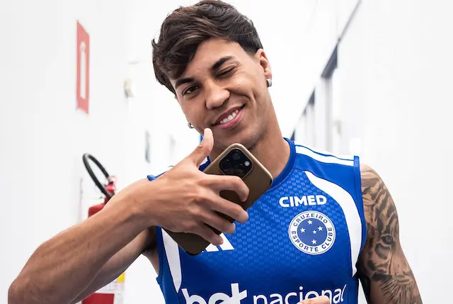Cruzeiro anuncia renovação de Kaio Jorge e dá basta em investidas do Flamengo Cruzeiro anuncia renovação de Kaio Jorge e dá basta em investidas do Flamengo