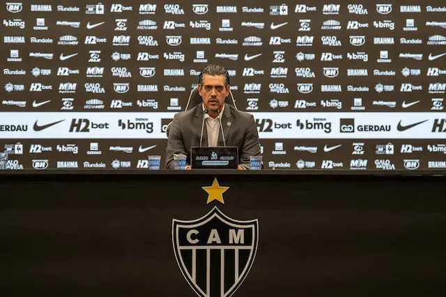 Atlético admite lacunas no elenco e planeja reforços para próxima janela Atlético admite lacunas no elenco e planeja reforços para próxima janela