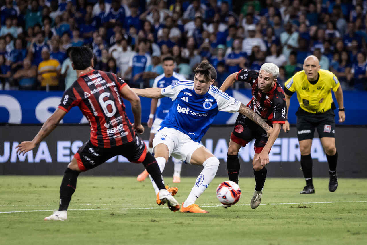 Imagem da noticia Time alternativo do Cruzeiro cai diante do Pouso Alegre na estreia de Tite