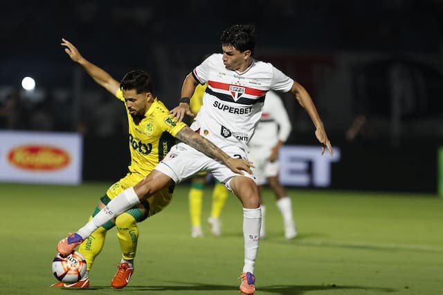 São Paulo perde para o Mirassol em estreia no Paulistão São Paulo perde para o Mirassol em estreia no Paulistão