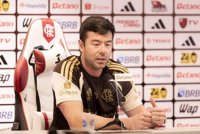 Médicos do Flamengo atualizam sobre jogadores machucados Médicos do Flamengo atualizam sobre jogadores machucados