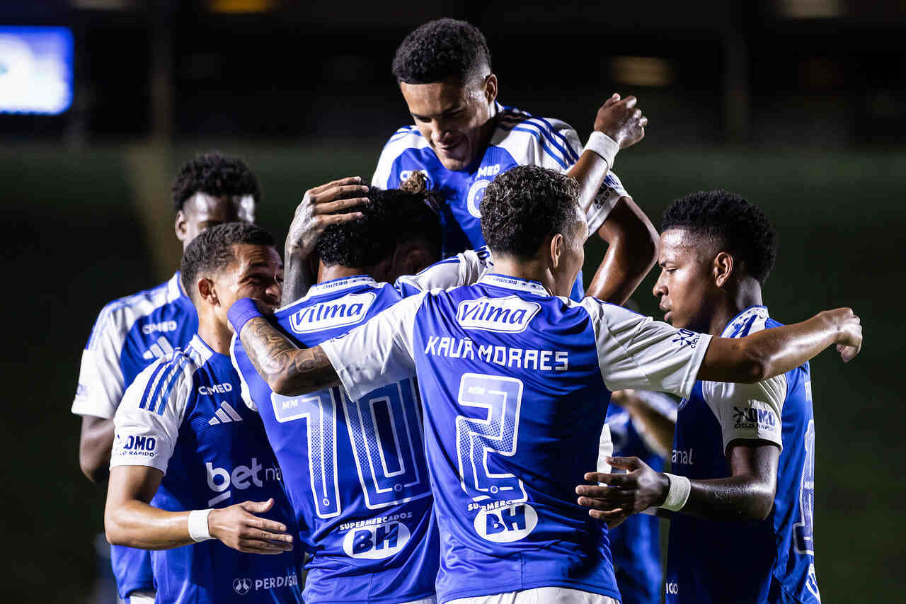 Imagem da noticia Cruzeiro vence Tombense e conquista a primeira vitória no Mineiro