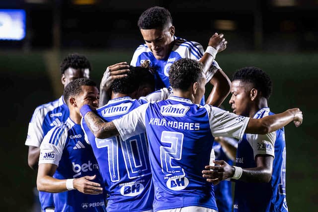 Cruzeiro vence Tombense e conquista a primeira vitória no Mineiro Cruzeiro vence Tombense e conquista a primeira vitória no Mineiro