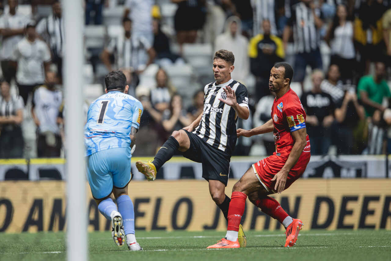 Imagem da noticia Atlético empata com Tombense na estreia do time principal