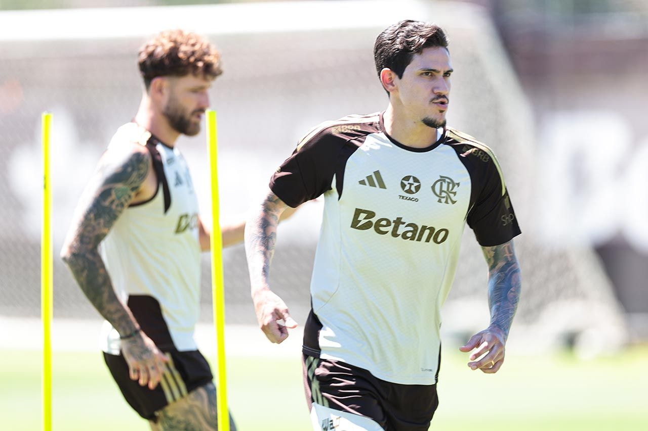 Imagem da noticia Com mudanças, Flamengo divulga relacionados para Recopa