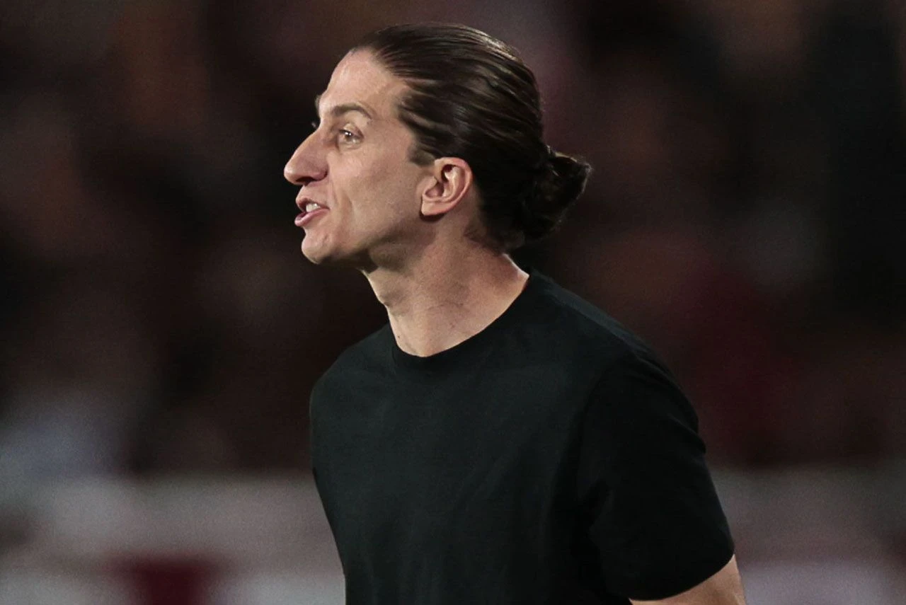 Imagem da noticia Filipe Luís é demitido do Flamengo