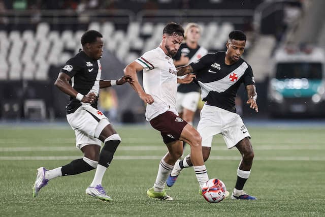 Martinelli lamenta desatenção, mas enaltece defesa do Fluminense Martinelli lamenta desatenção, mas enaltece defesa do Fluminense