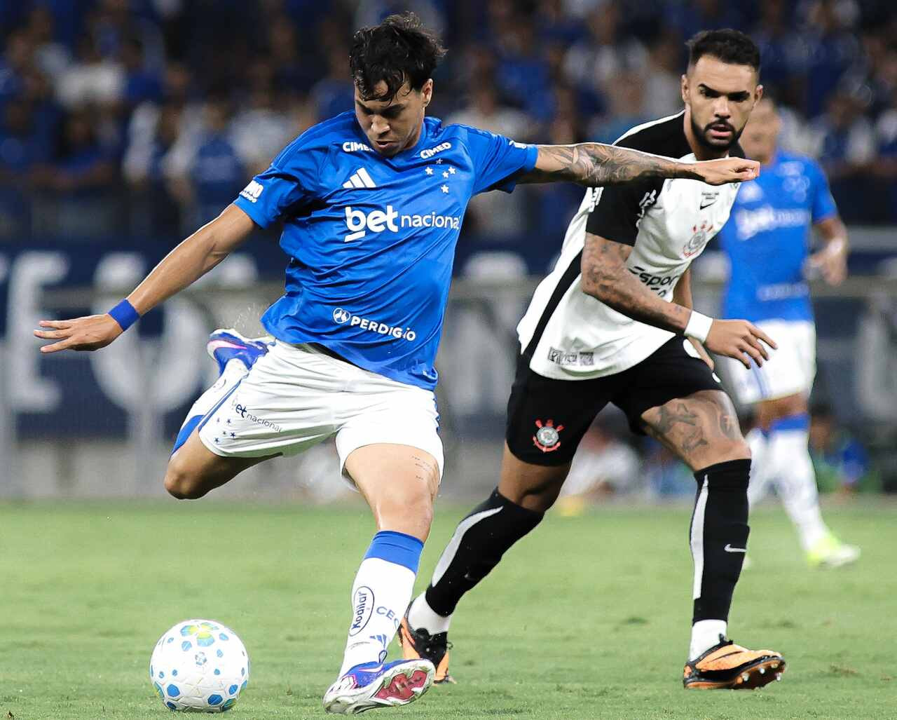 Imagem da noticia Cruzeiro cede empate ao Corinthians no Mineirão