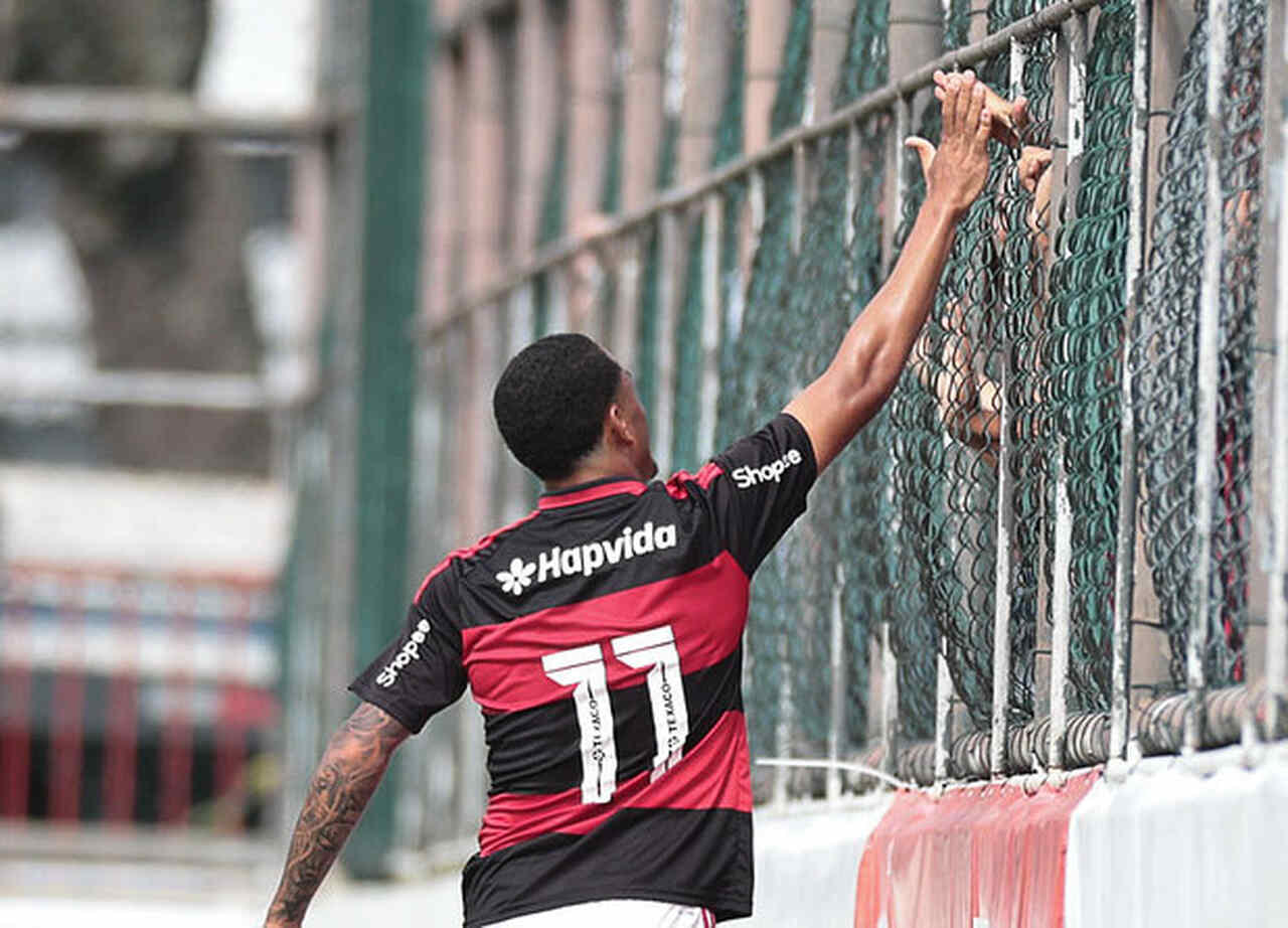 Imagem da noticia Flamengo recebe proposta por joia do sub-20 e vive empasse