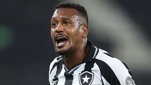 Edenilson reconhece crise no Botafogo após derrota para o Flamengo Edenilson reconhece crise no Botafogo após derrota para o Flamengo