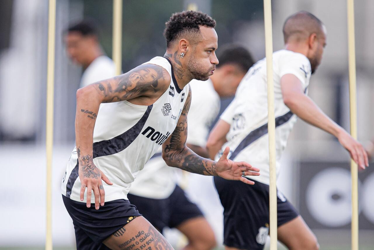 Imagem da noticia Neymar se antecipa à reapresentação no Santos e treina parte física