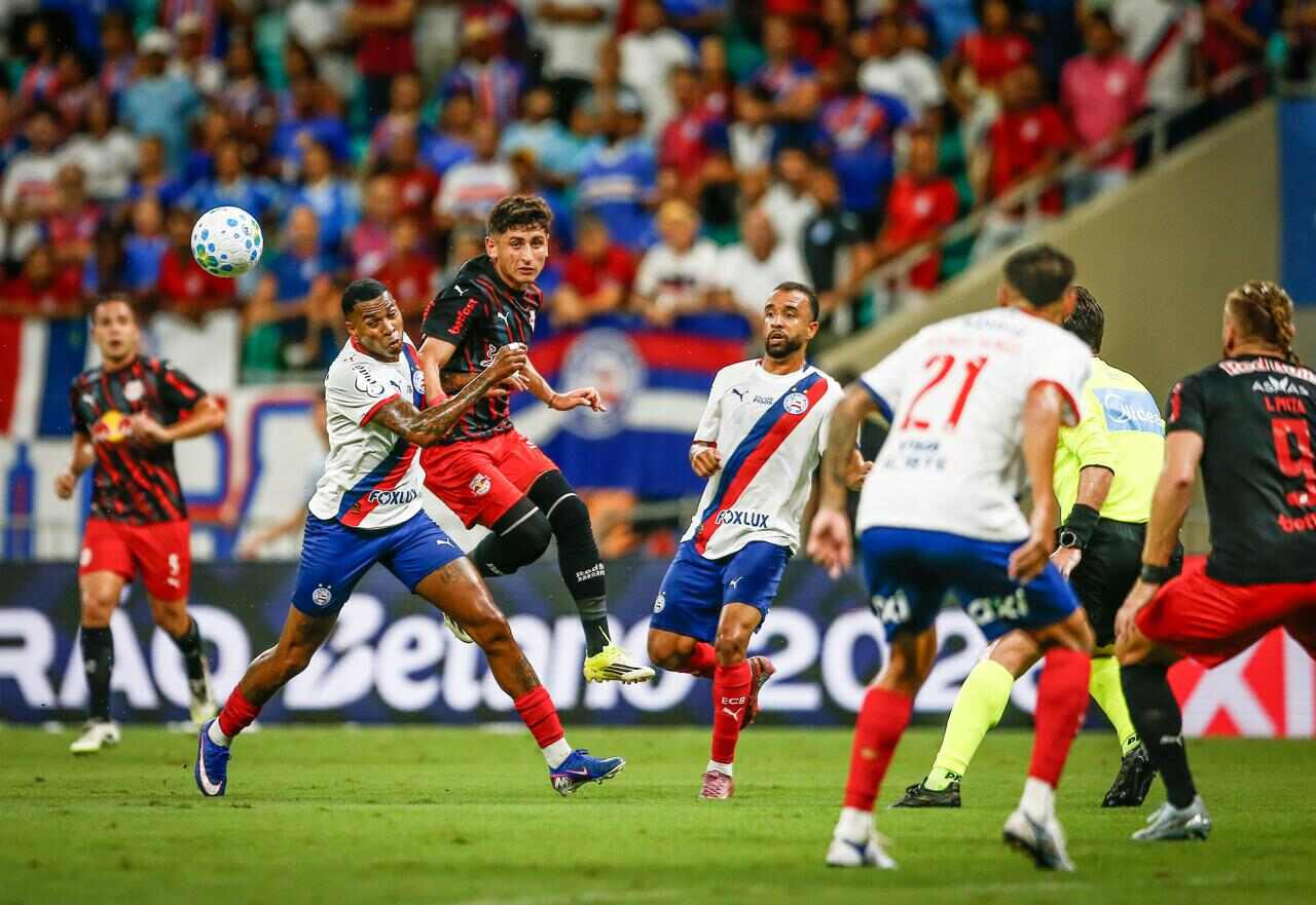 Imagem da noticia Em casa, Bahia vence o Red Bull Bragantino e entra no G4 do Brasileirão