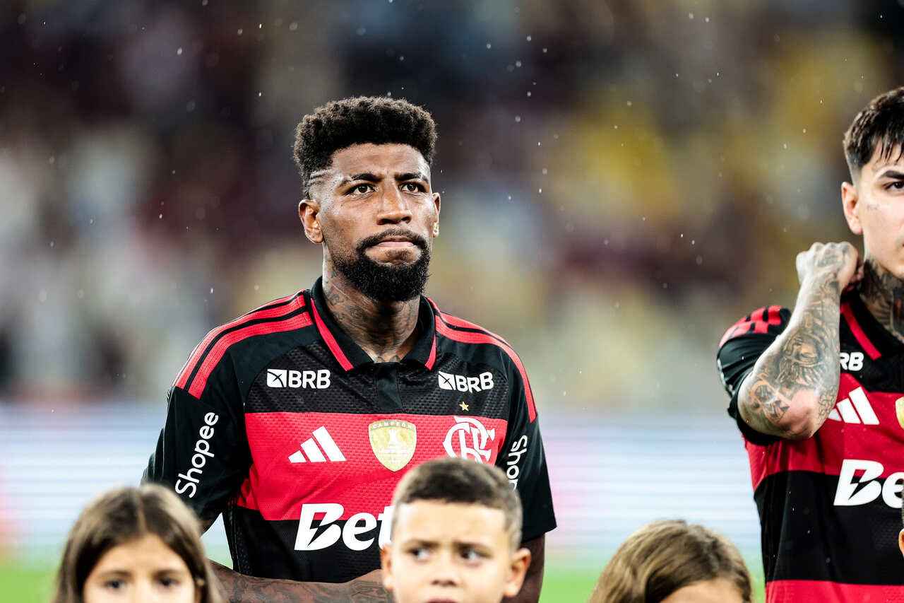 Imagem da noticia Emerson Royal explica melhora na defesa do Flamengo
