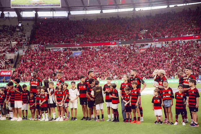 Flamengo volta do Peru para iniciar sequência no Maracanã Flamengo volta do Peru para iniciar sequência no Maracanã