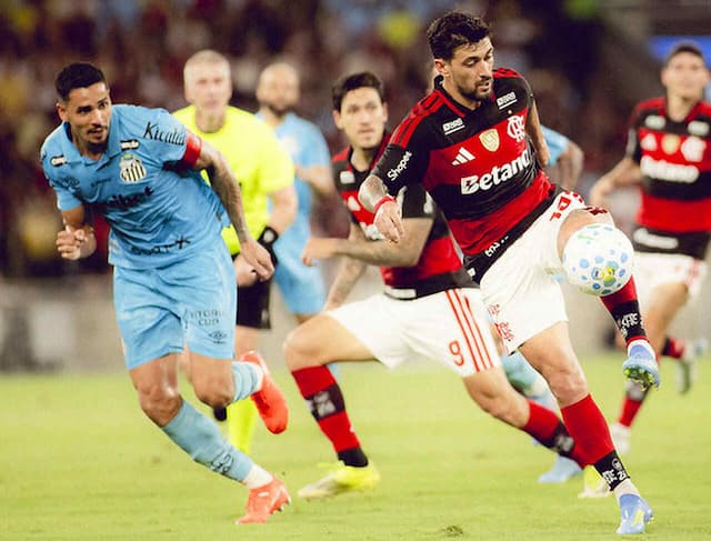 De Arrascaeta defende Plata no Flamengo De Arrascaeta defende Plata no Flamengo