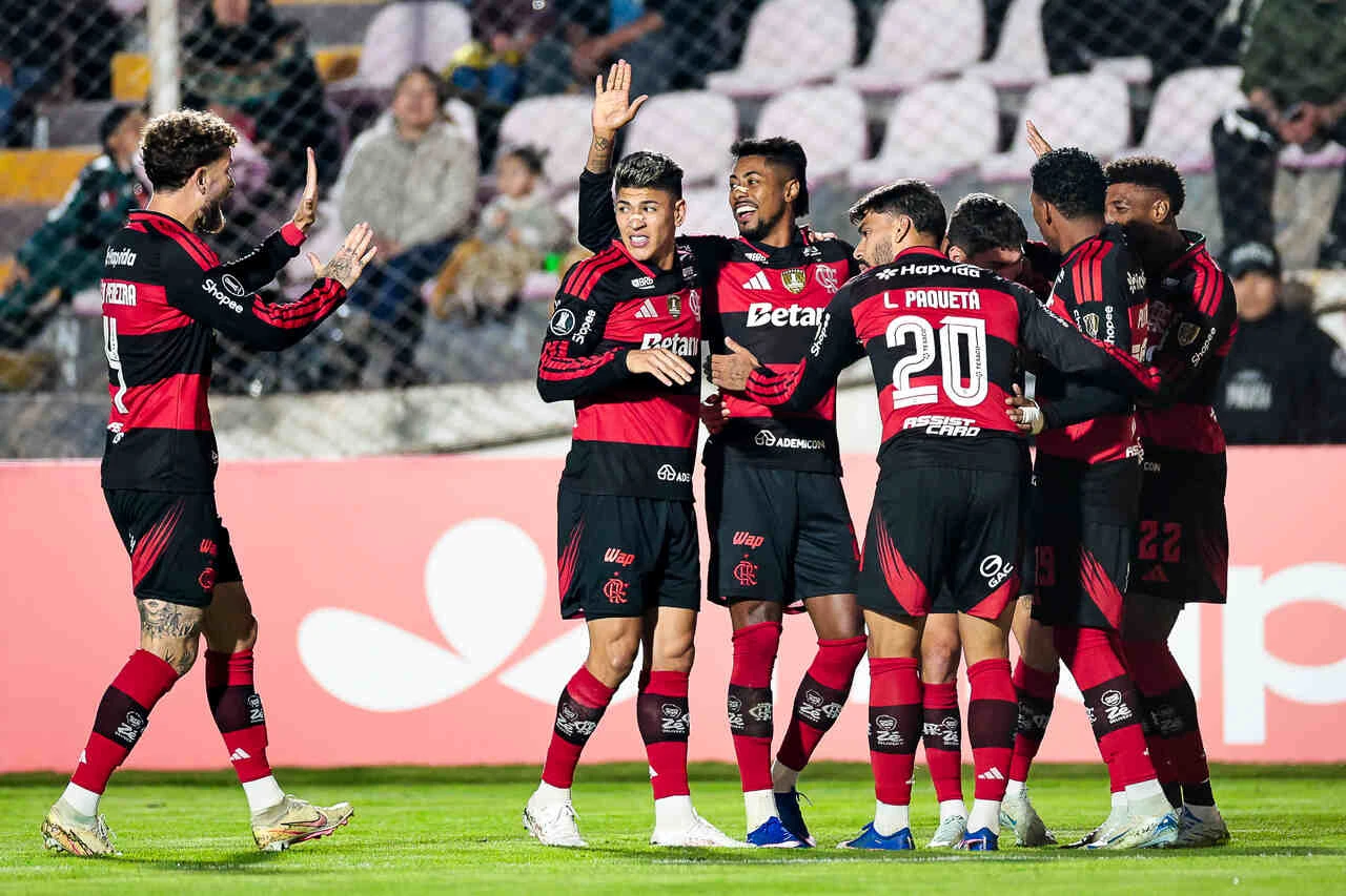 Imagem da noticia Flamengo supera altitude e vence o Cusco em estreia na Libertadores