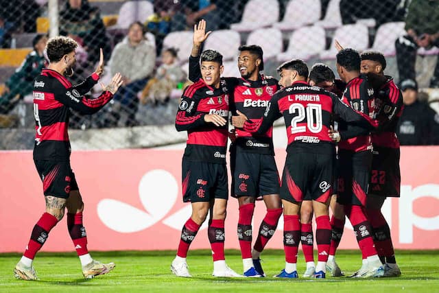 Flamengo supera altitude e vence o Cusco em estreia na Libertadores Flamengo supera altitude e vence o Cusco em estreia na Libertadores