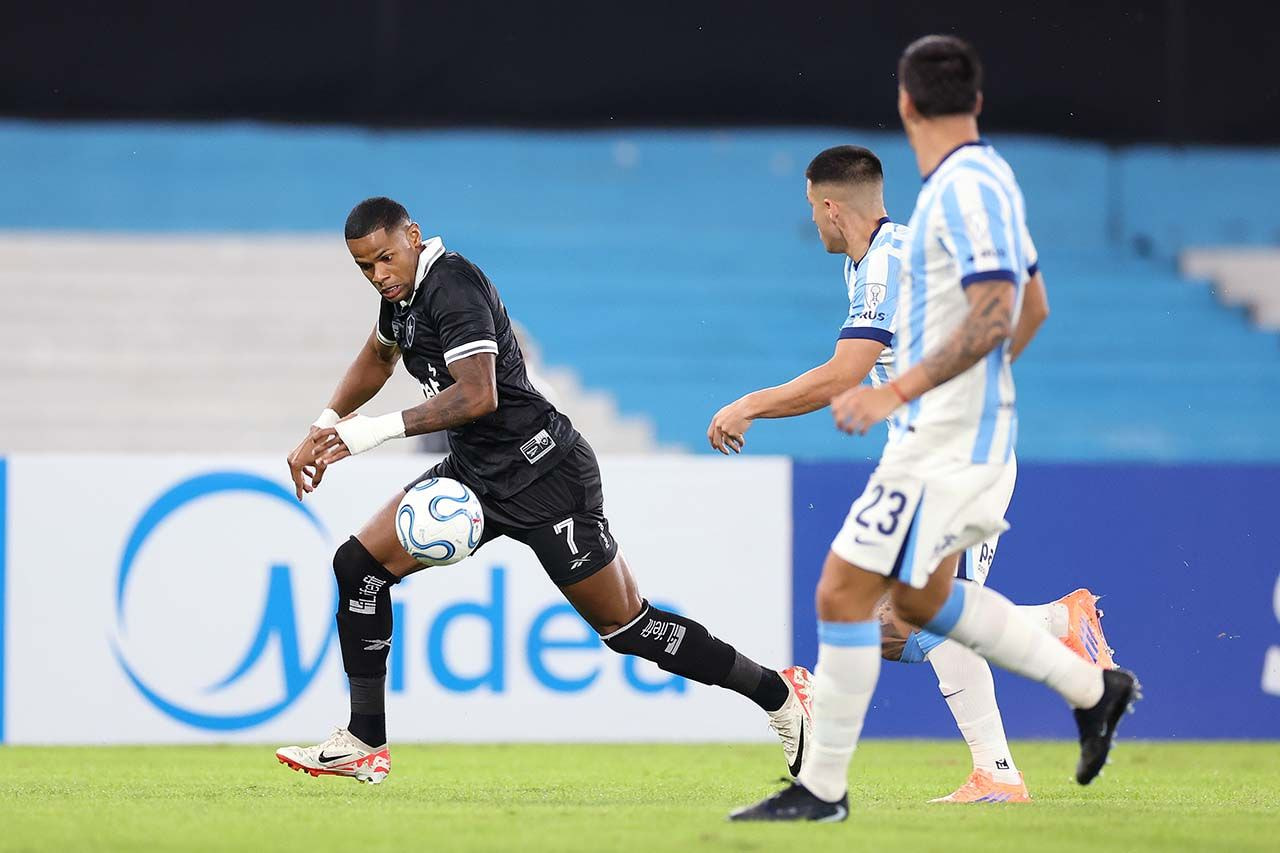 Imagem da noticia Botafogo encerra sequência histórica do Racing