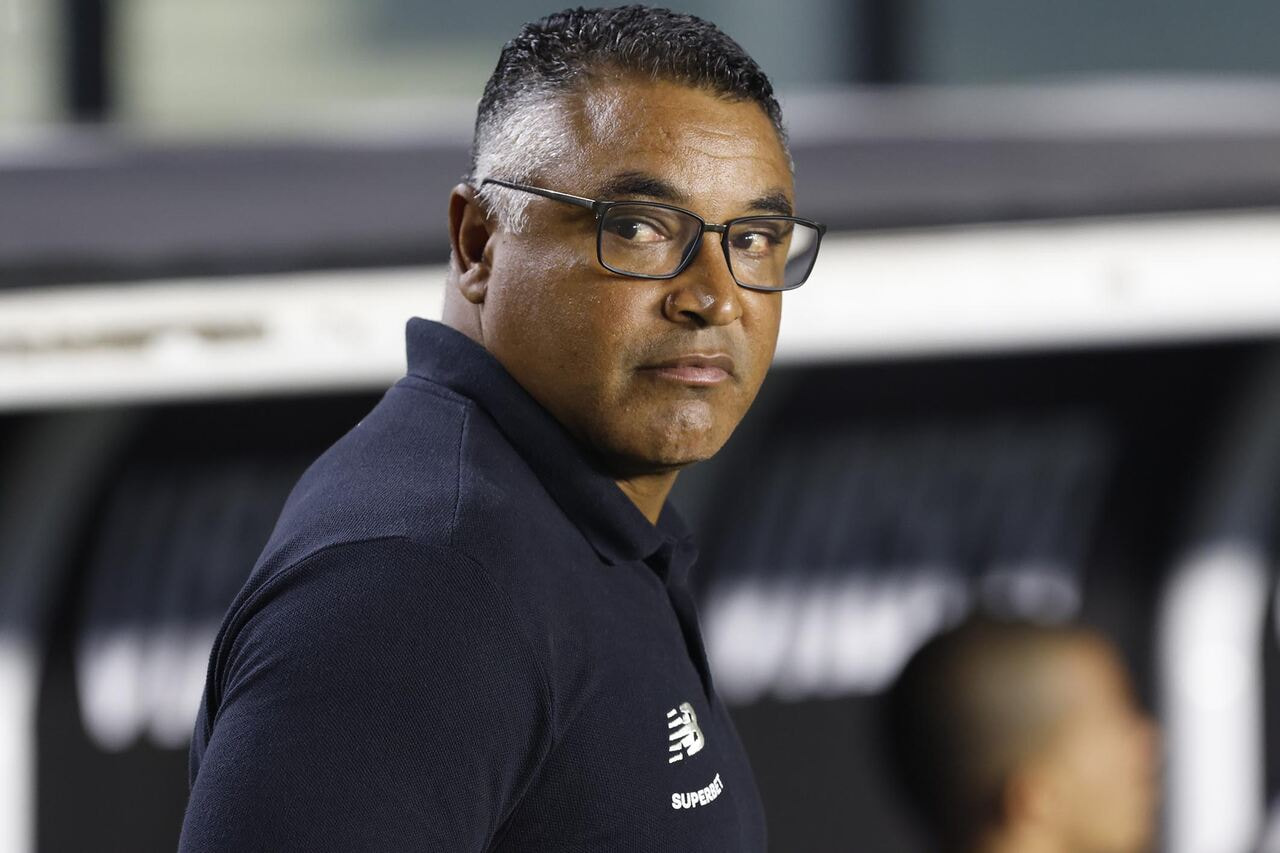 Imagem da noticia São Paulo encaminha acordo com Roger por multa rescisória após demissão