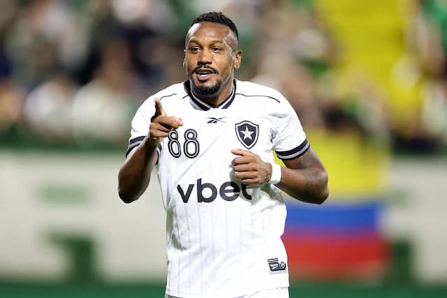 Edenílson tem melhor média de participação em gols na Série A Edenílson tem melhor média de participação em gols na Série A