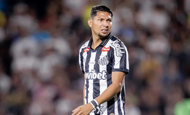Rony desabafa após Santos sofrer empate no fim: "Inadmissível" Rony desabafa após Santos sofrer empate no fim: "Inadmissível"