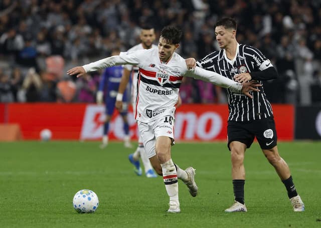 STJD denuncia Bobadilla, do São Paulo, por gesto contra o Corinthians STJD denuncia Bobadilla, do São Paulo, por gesto contra o Corinthians