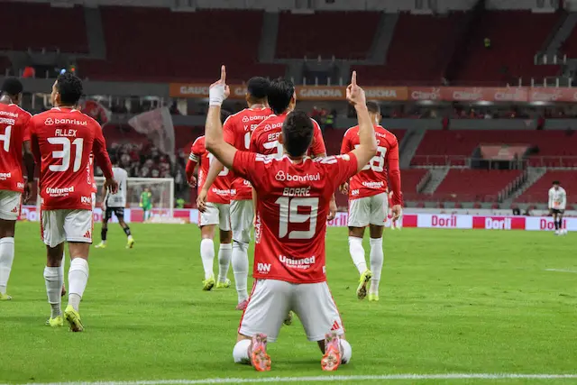 Internacional garante mais R$ 3 milhões e aumenta arrecadação na Copa do Brasil Internacional garante mais R$ 3 milhões e aumenta arrecadação na Copa do Brasil