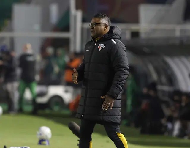 São Paulo demite Roger Machado após eliminação na Copa do Brasil São Paulo demite Roger Machado após eliminação na Copa do Brasil