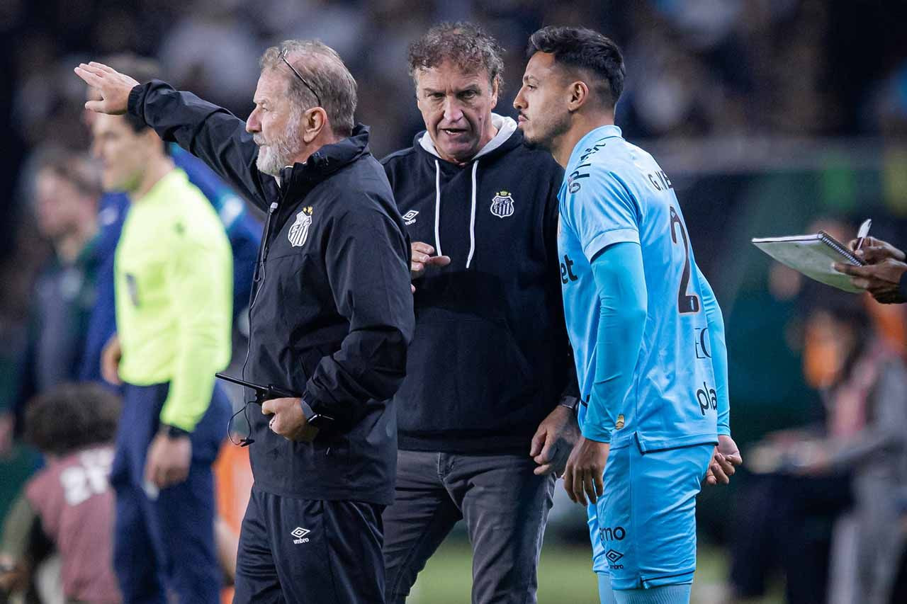 Imagem da noticia Cuca e Veríssimo comentam salários atrasados no Santos