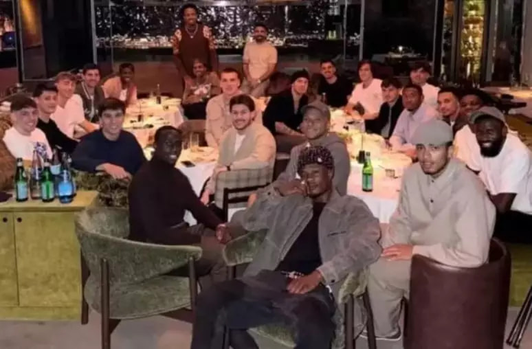 Vini Jr e Mbappé pagam jantar para elenco do Real Madrid