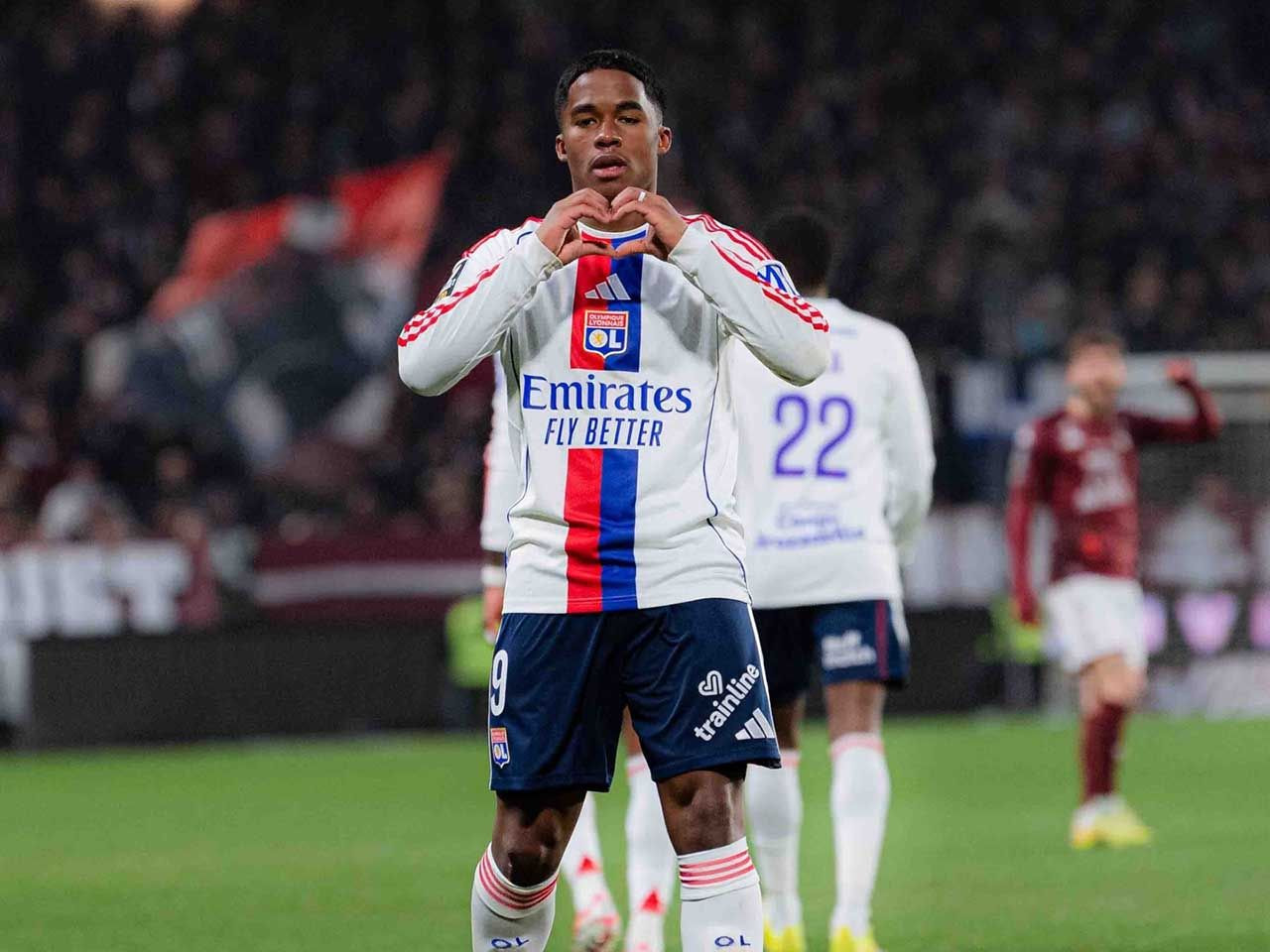 Imagem da noticia Endrick é eleito o melhor jogador do mês da Ligue 1