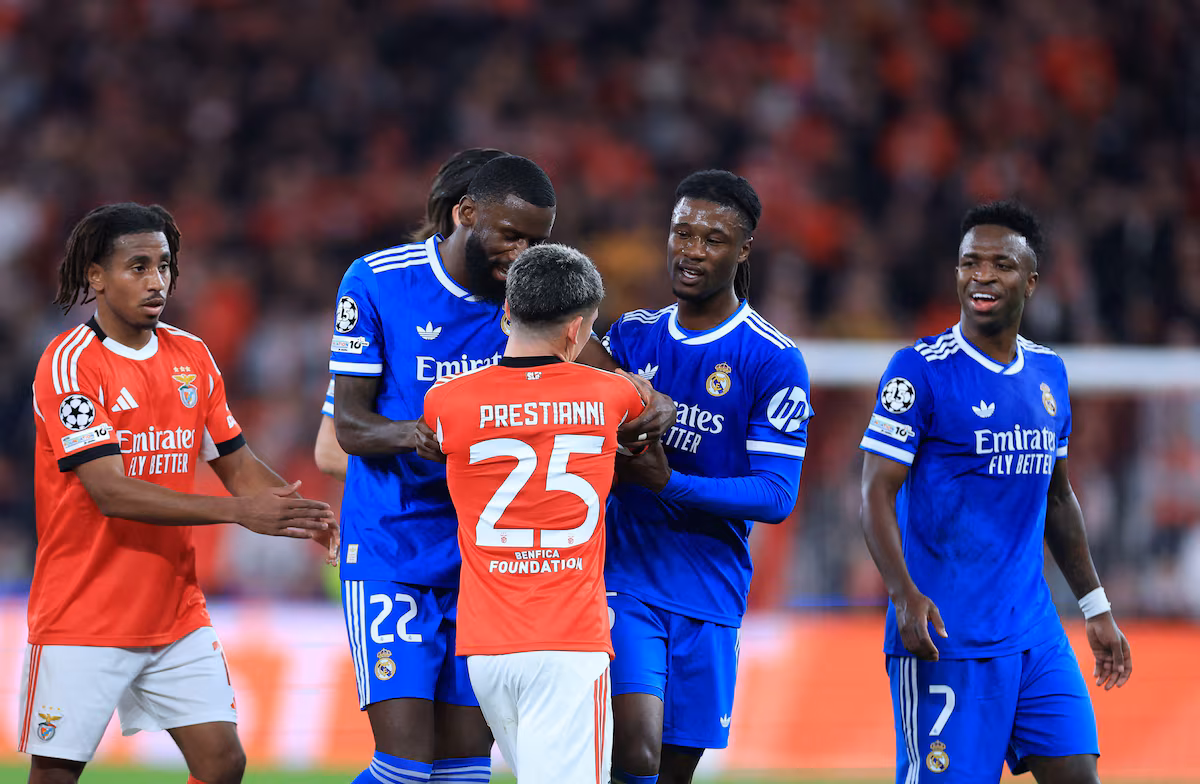 Jogador do Benfica afirma ter ofendido Vini Jr de outra maneira, conta Tchaouméni Jogador do Benfica afirma ter ofendido Vini Jr de outra maneira, conta Tchaouméni