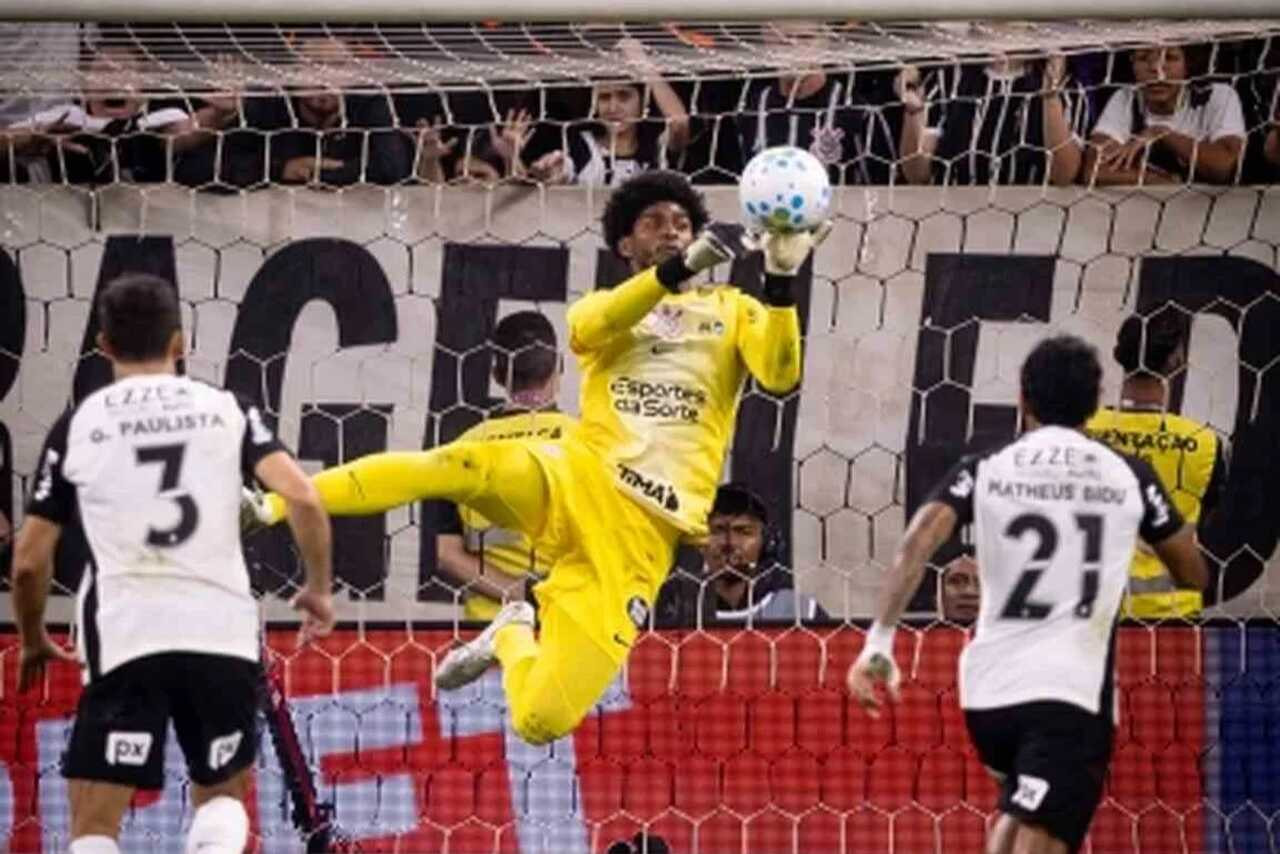 Imagem da noticia STJD diminui punições de Hugo Souza e Matheuzinho, e fecha setor do estádio do Corinthians