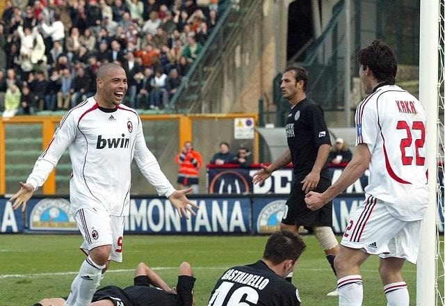 Imagem da noticia Acima do peso, Ronaldo questiona Ancelotti: "Quer que corra ou faça gols?"