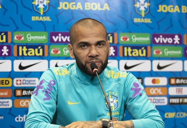 Imagem da noticia Advogada de acusação diz que "risco de fuga" deve manter Daniel Alves preso