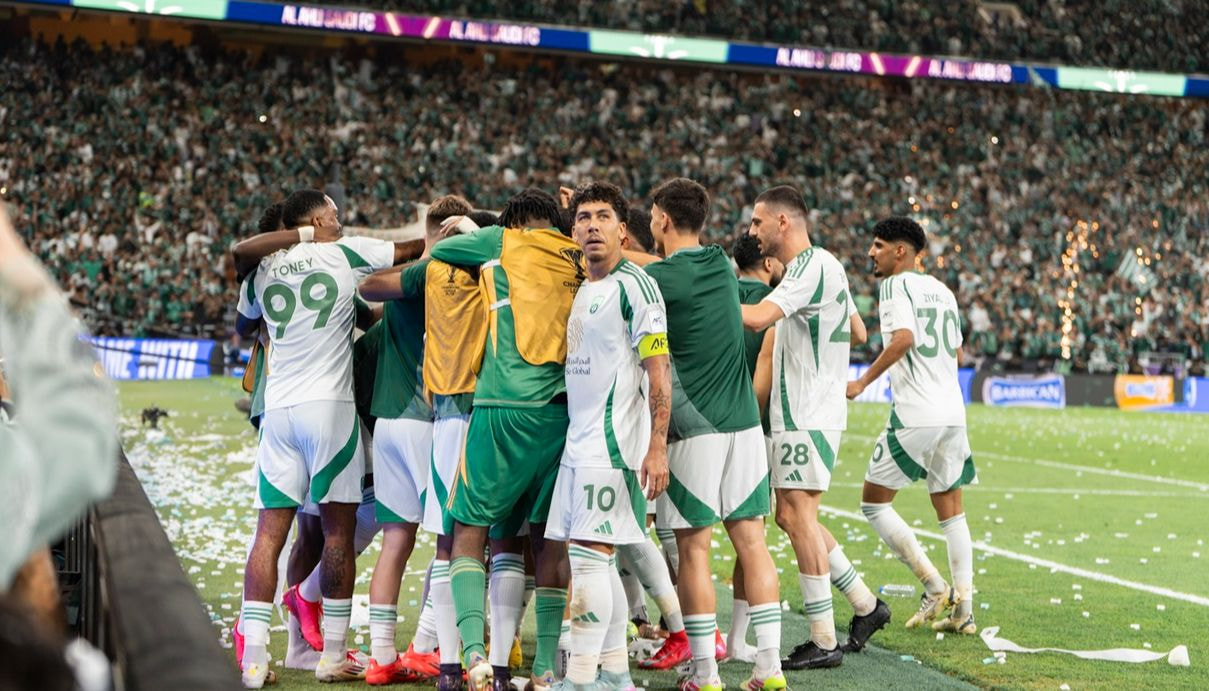 Imagem da noticia Roberto Firmino é eleito craque da Champions da Ásia