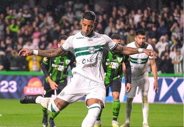 Imagem da noticia Coritiba acerta empréstimo de Alef Manga, réu na Operação Penalidade Máxima