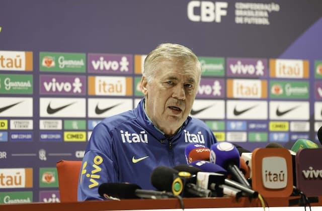 Ancelotti admite chance de seguir no Brasil após a Copa e brinca: "Pode ser mais caro'' Ancelotti admite chance de seguir no Brasil após a Copa e brinca: "Pode ser mais caro''