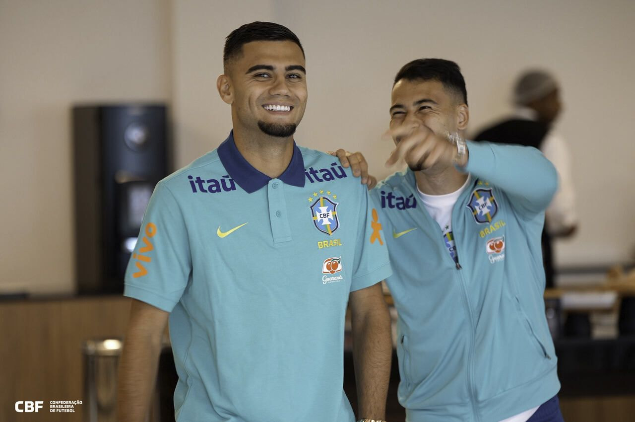 Imagem da noticia Andreas Pereira se apresenta à seleção brasileira na Granja Comary